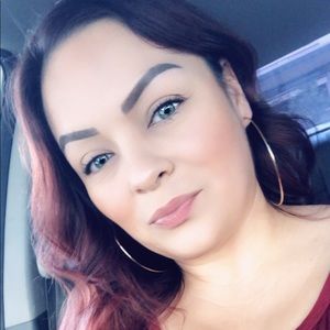 Meet your Posher, Corina